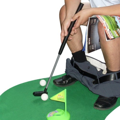 Golfen auf dem stillen Örtchen – Hole in One!