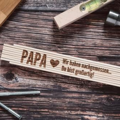 Papa misst nach – und zwar mit Stil!