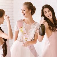 Team Bride: Schärpen, Schleier & Schabernack!